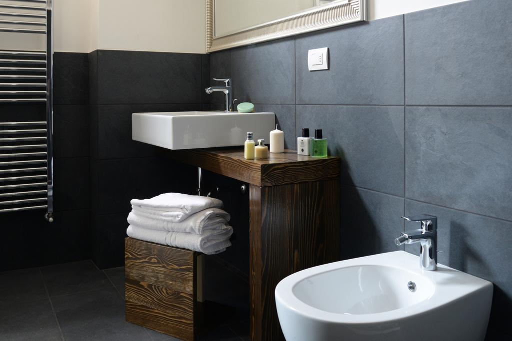 Art Design Appartamento Con Terrazzo By Logicasa Lake Como Quarto foto