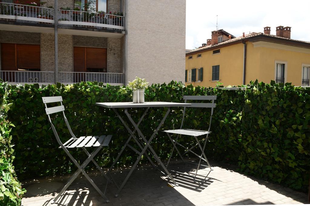 Art Design Appartamento Con Terrazzo By Logicasa Lake Como Quarto foto